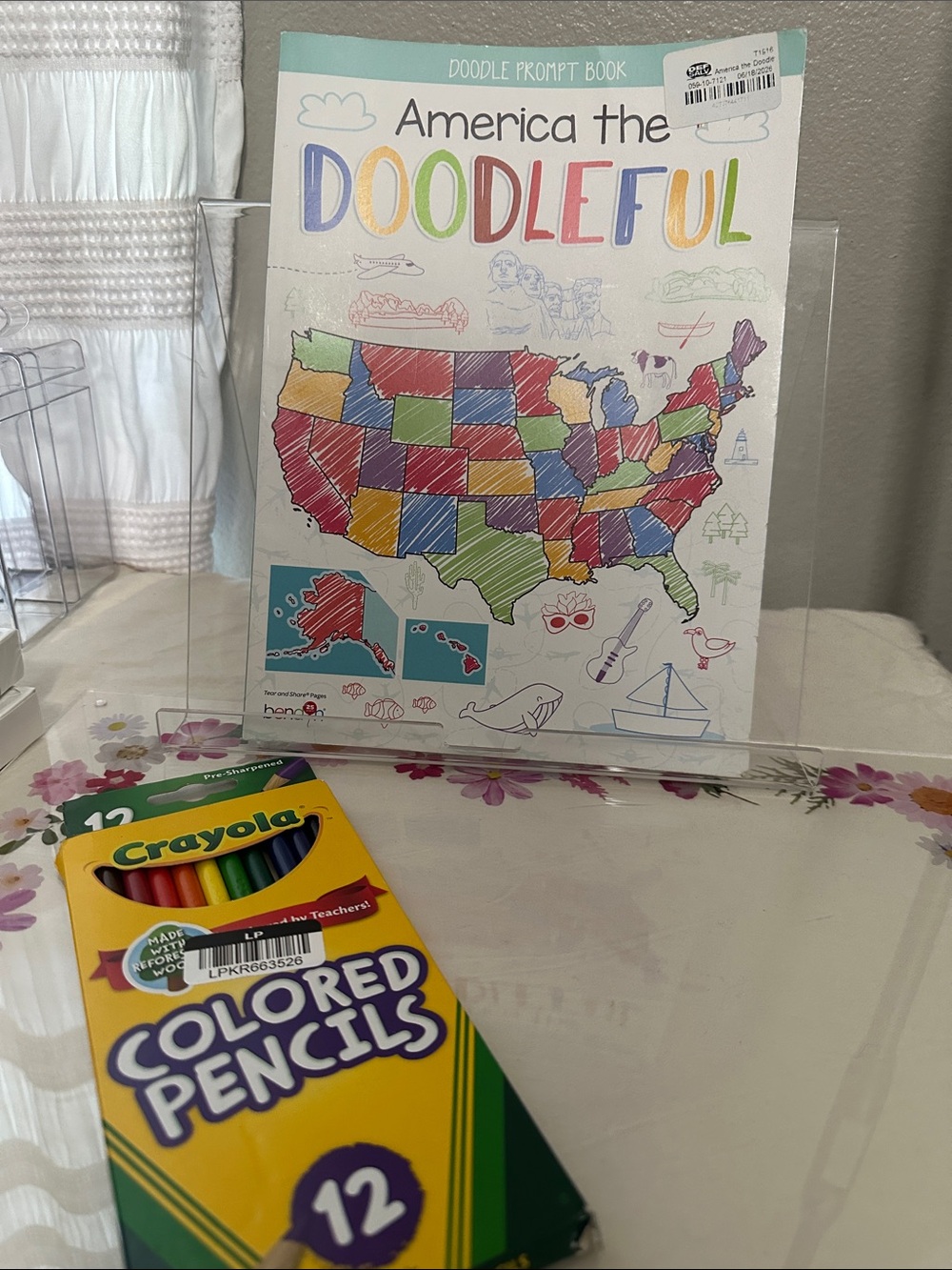 America the Doodleful Doodle Prompt Book - Multicolor & colored pencils & pouch